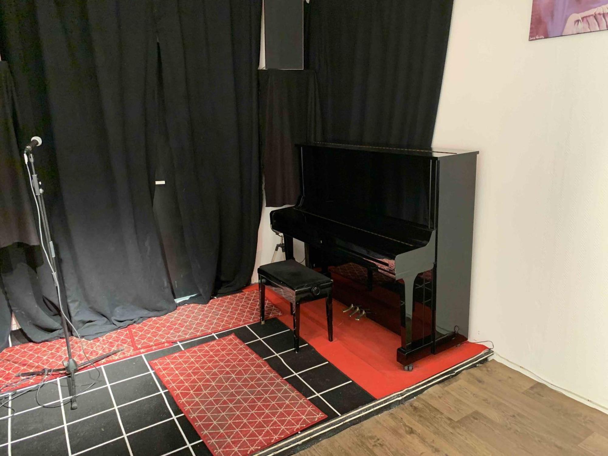 La Maison Des Artistes Lavelanet Εξωτερικό φωτογραφία